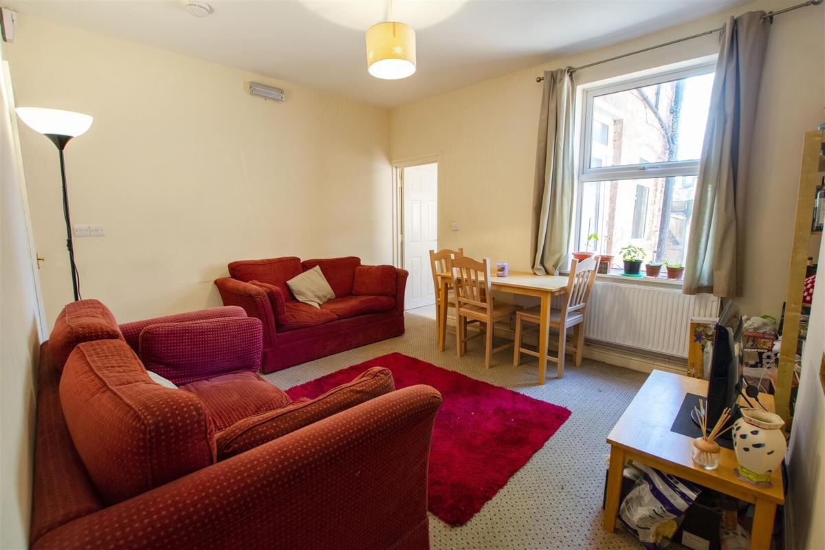 3 bedroom house for rent Teignmouth Road, Birmingham, B29 7AY UniHomes