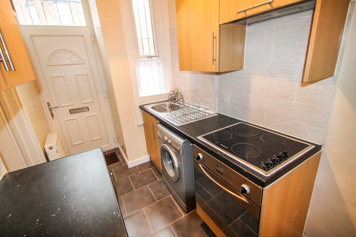 2 bedroom house for rent Woodhouse, Leeds, LS6 2JE UniHomes