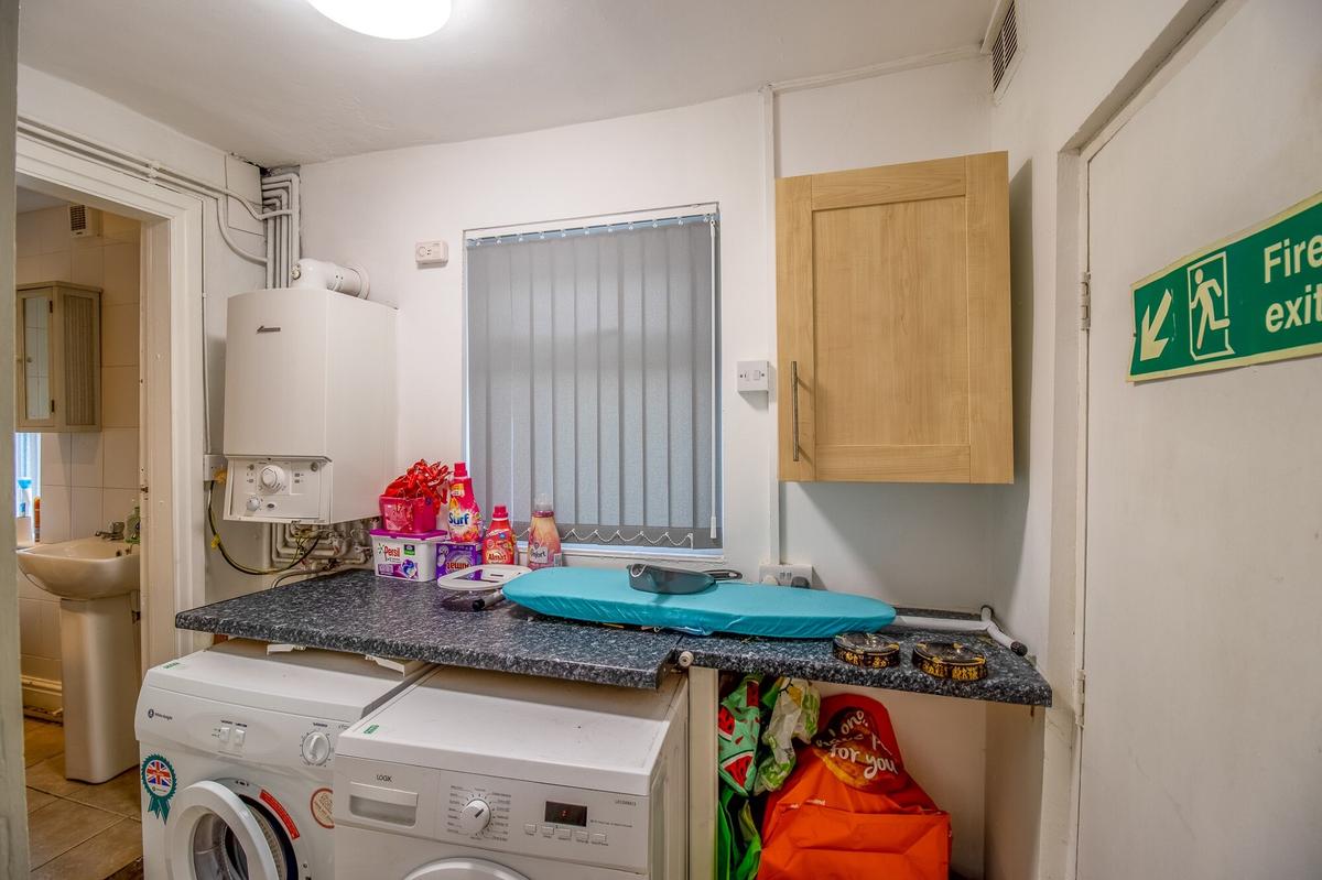 5 bedroom house for rent Russell Road, Liverpool, L18 1DY UniHomes