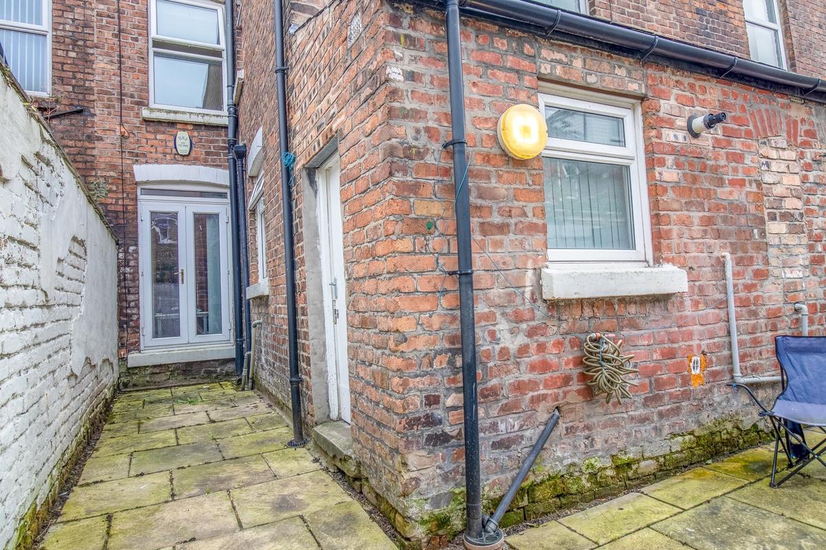 5 bedroom house for rent Russell Road, Liverpool, L18 1DY UniHomes