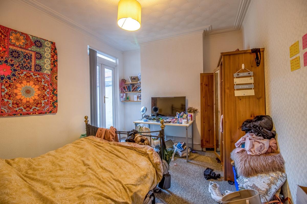 5 bedroom house for rent Russell Road, Liverpool, L18 1DY UniHomes