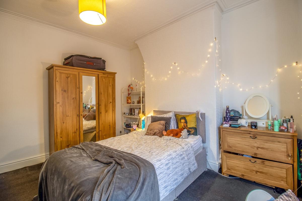 5 bedroom house for rent Russell Road, Liverpool, L18 1DY UniHomes