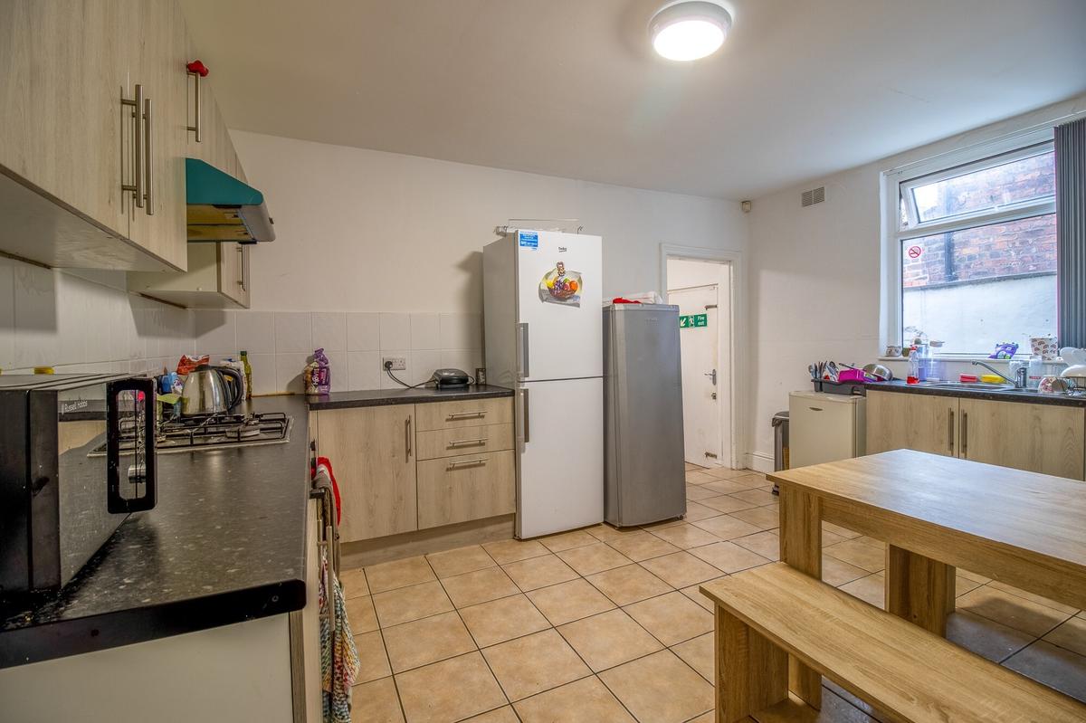 5 bedroom house for rent Russell Road, Liverpool, L18 1DY UniHomes