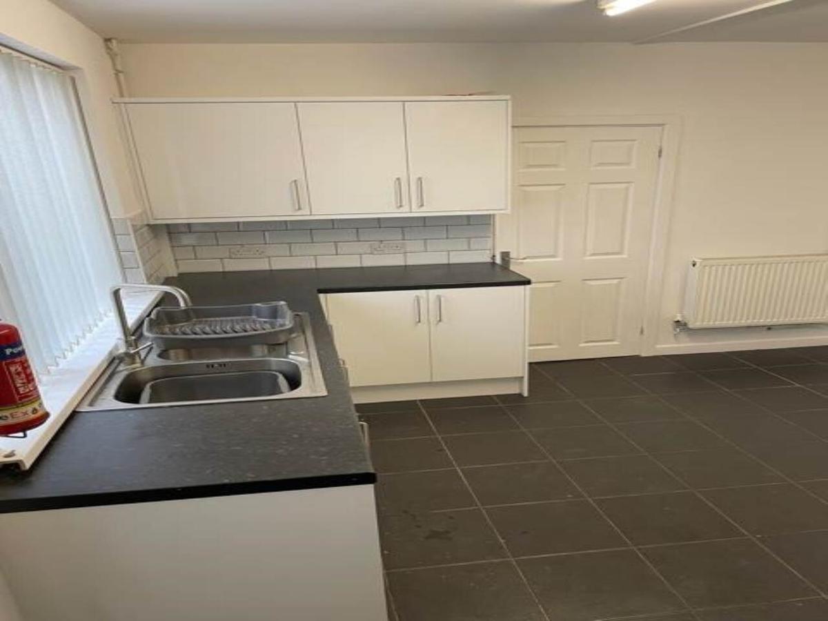 5 bedroom house for rent Gwydr Crescent, Uplands, Swansea, SA2 0AD