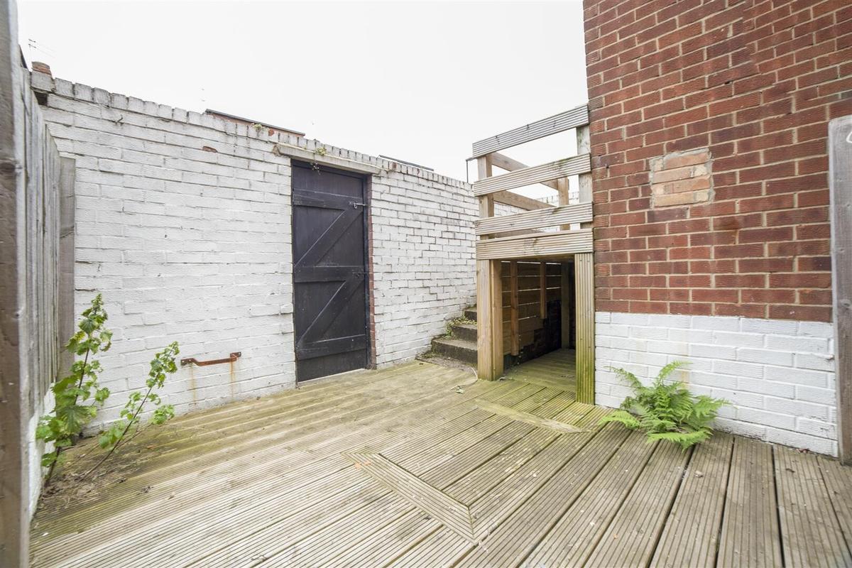 6 bedroom apartment for rent Stratford Grove West, Newcastle, NE6 5BB