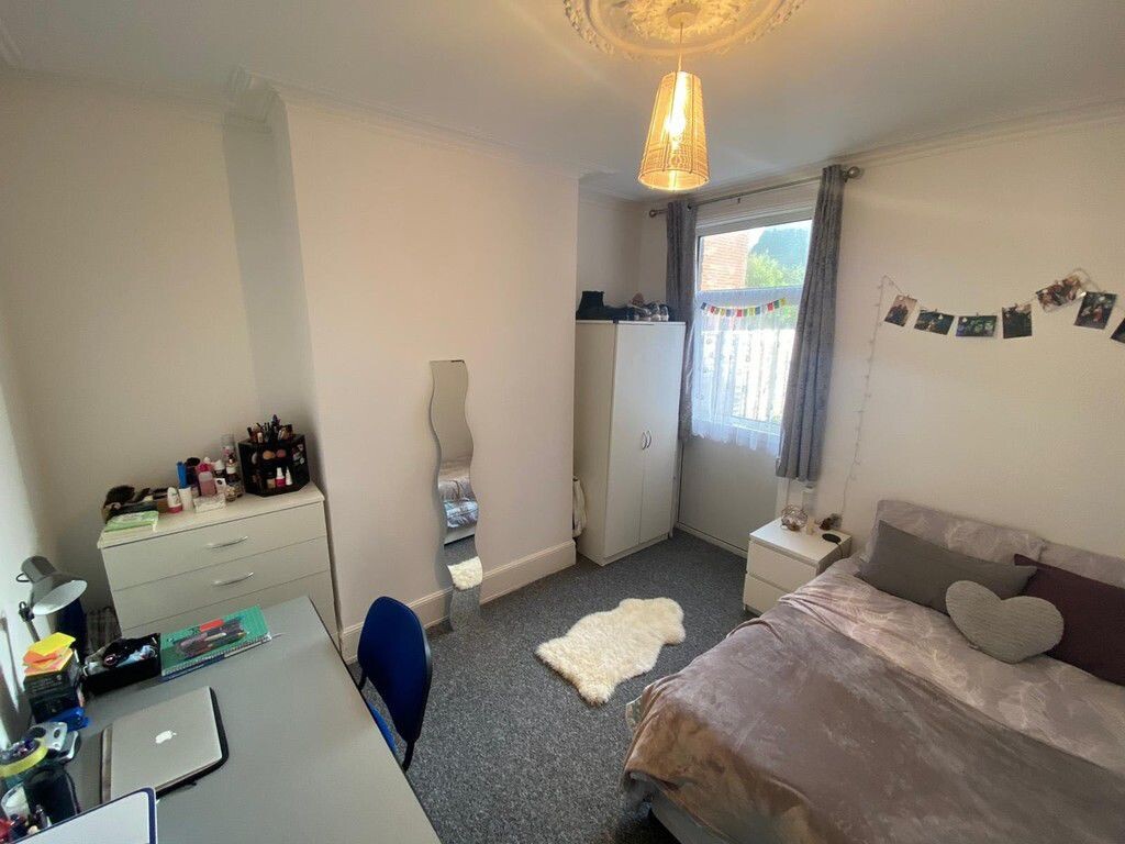 6 bedroom house for rent Holyrood Avenue, Southampton, SO17 1SH UniHomes