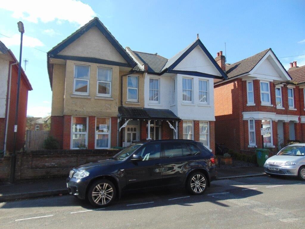 6 bedroom house for rent Holyrood Avenue, Southampton, SO17 1SH UniHomes