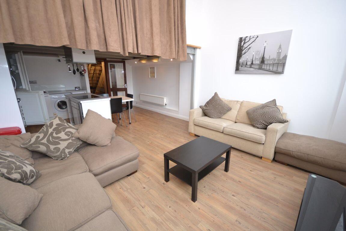 3 bedroom apartment for rent Crusader House, Nottingham, NG1 3BT UniHomes