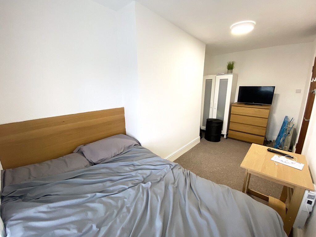 3 bedroom apartment for rent Outram Road, Portsmouth, PO5 1QP UniHomes