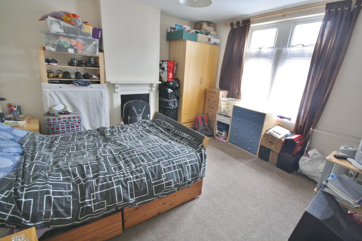 4 bedroom house for rent Knighton Fields Road East, Leicester, LE2 6DR UniHomes