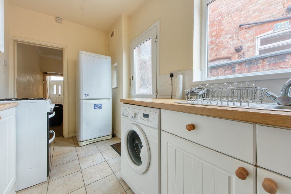 3 bedroom house for rent Cradock Road, Leicester, LE2 1TD UniHomes