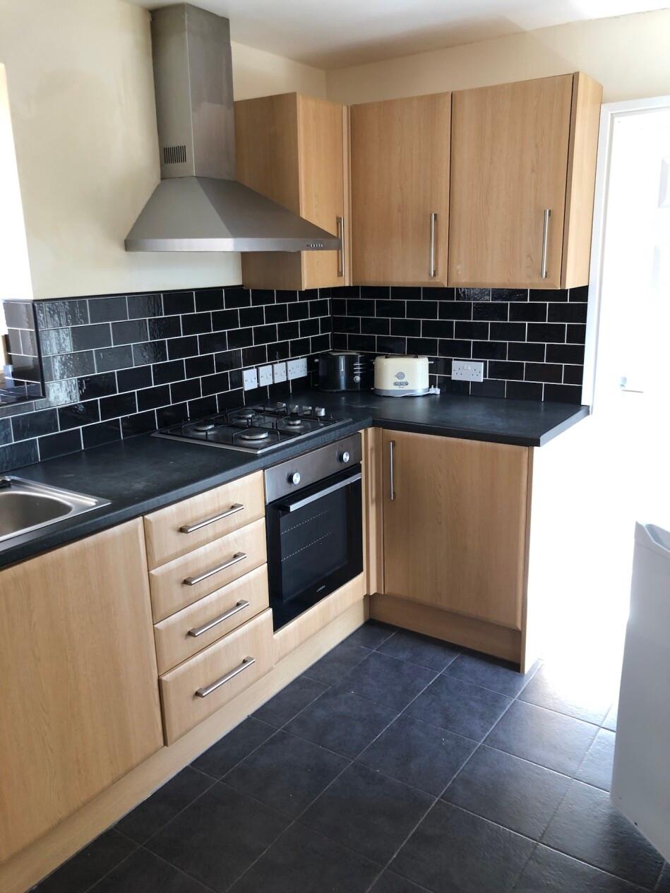 4 bedroom house for rent Kemble Street, Swansea, SA2 0BX UniHomes