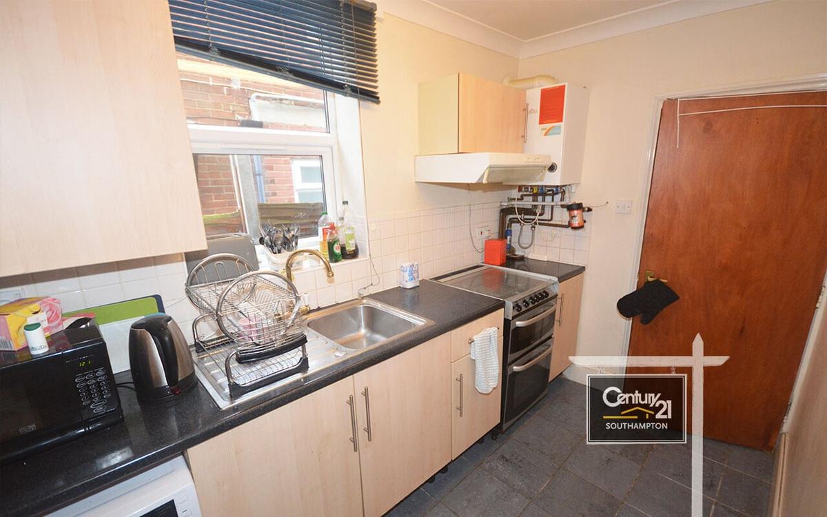 3 bedroom apartment for rent Broadlands Road, Southampton, SO17 3AR