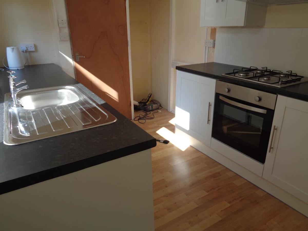 4 bedroom house for rent Treharris Street, Cardiff, CF24 3HL UniHomes