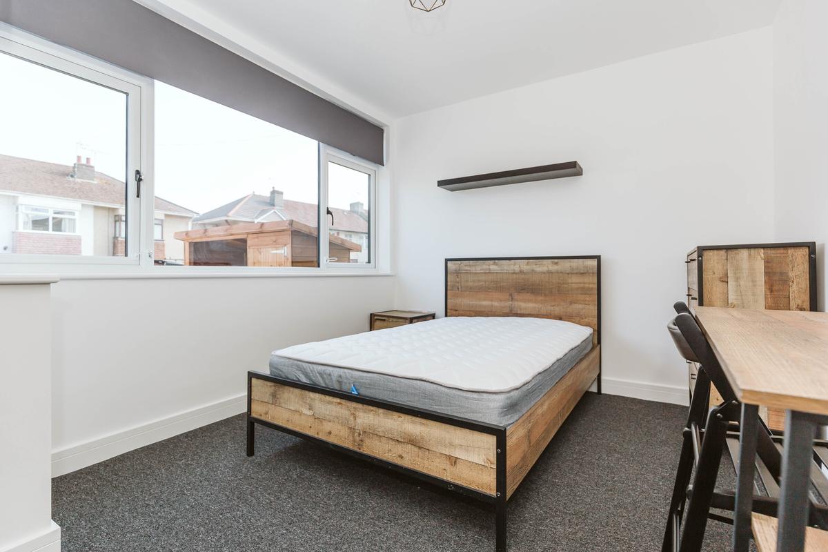 6 bedroom house for rent Filton Avenue, Bristol, BS34 7LD UniHomes