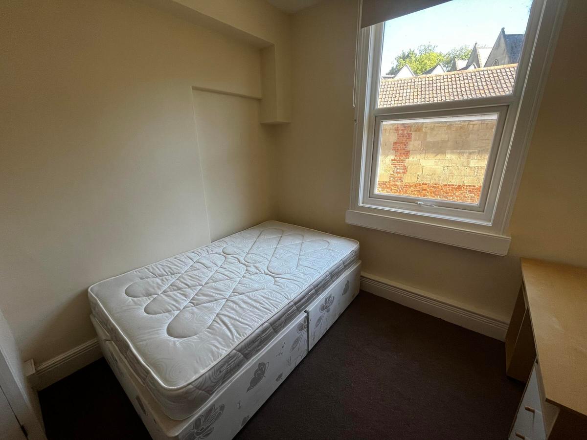 6 bedroom house for rent Prior Park Road, Bath, BA2 4NG UniHomes