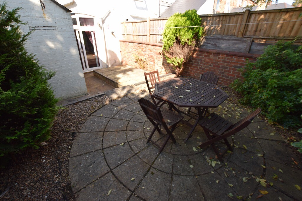 4 bedroom house for rent St Andrews Road, 24/25, Northampton, NN2 6HN