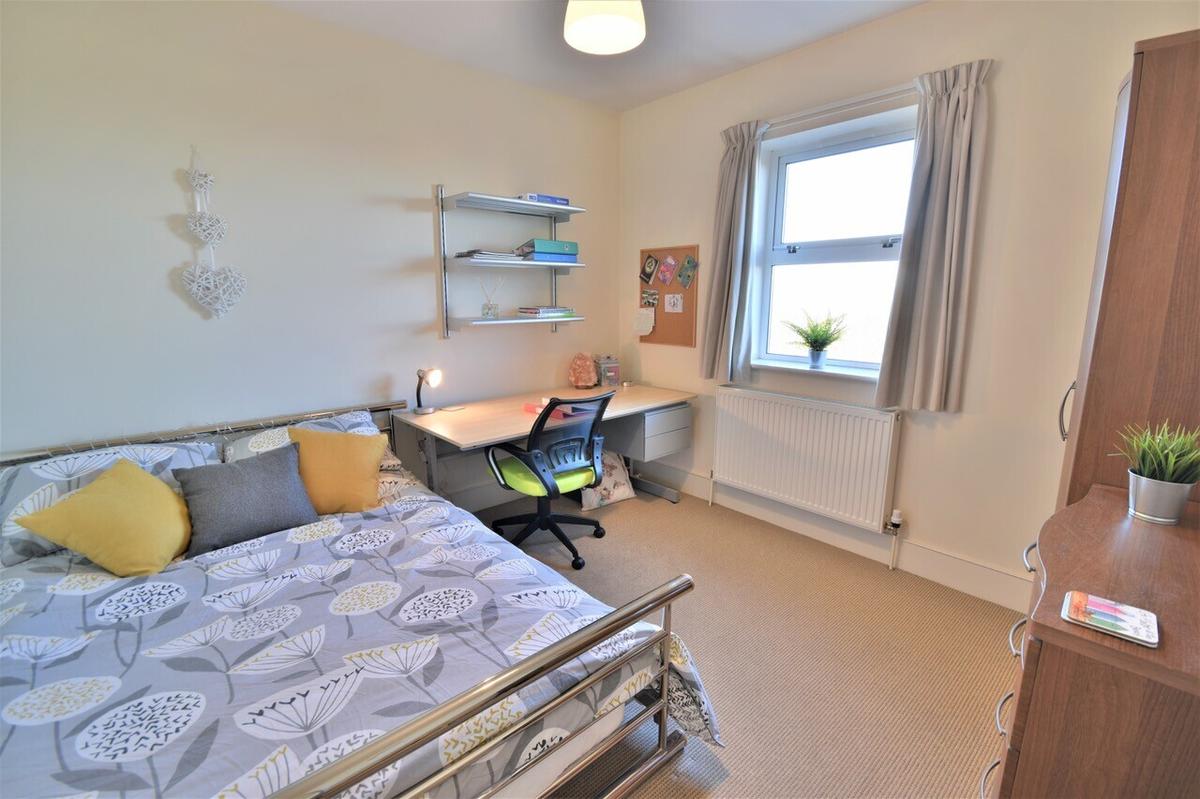 4 bedroom apartment for rent Longfield Road, Sheffield, S10 1QW UniHomes