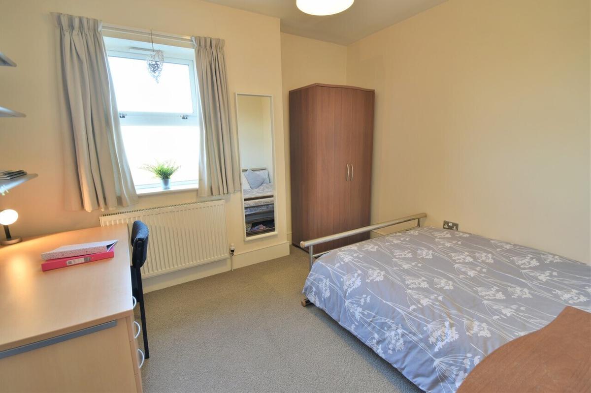 4 bedroom apartment for rent Longfield Road, Sheffield, S10 1QW UniHomes