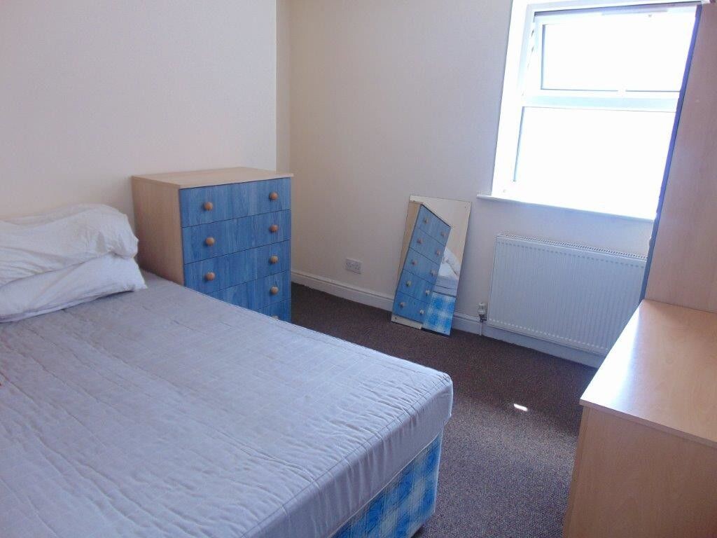 4 bedroom apartment for rent Burgess Road, Southampton, SO16 3HH UniHomes