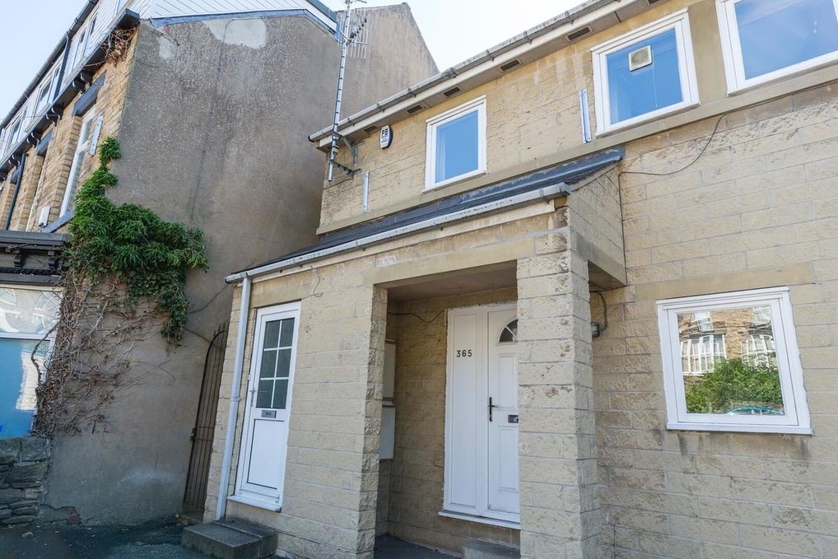 2 bedroom house for rent Crookesmoor Road, Sheffield, S10 1BD UniHomes