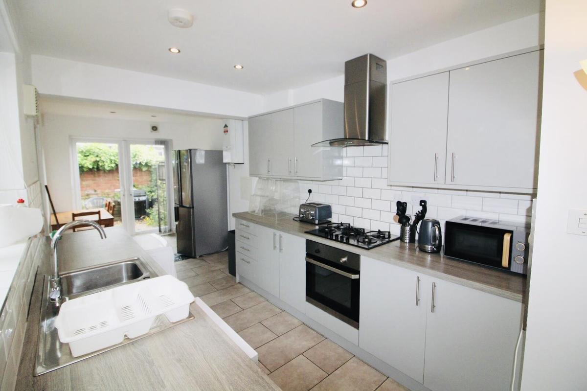 6 bedroom house for rent Johnson Road Nottingham, NG7 2BX UniHomes