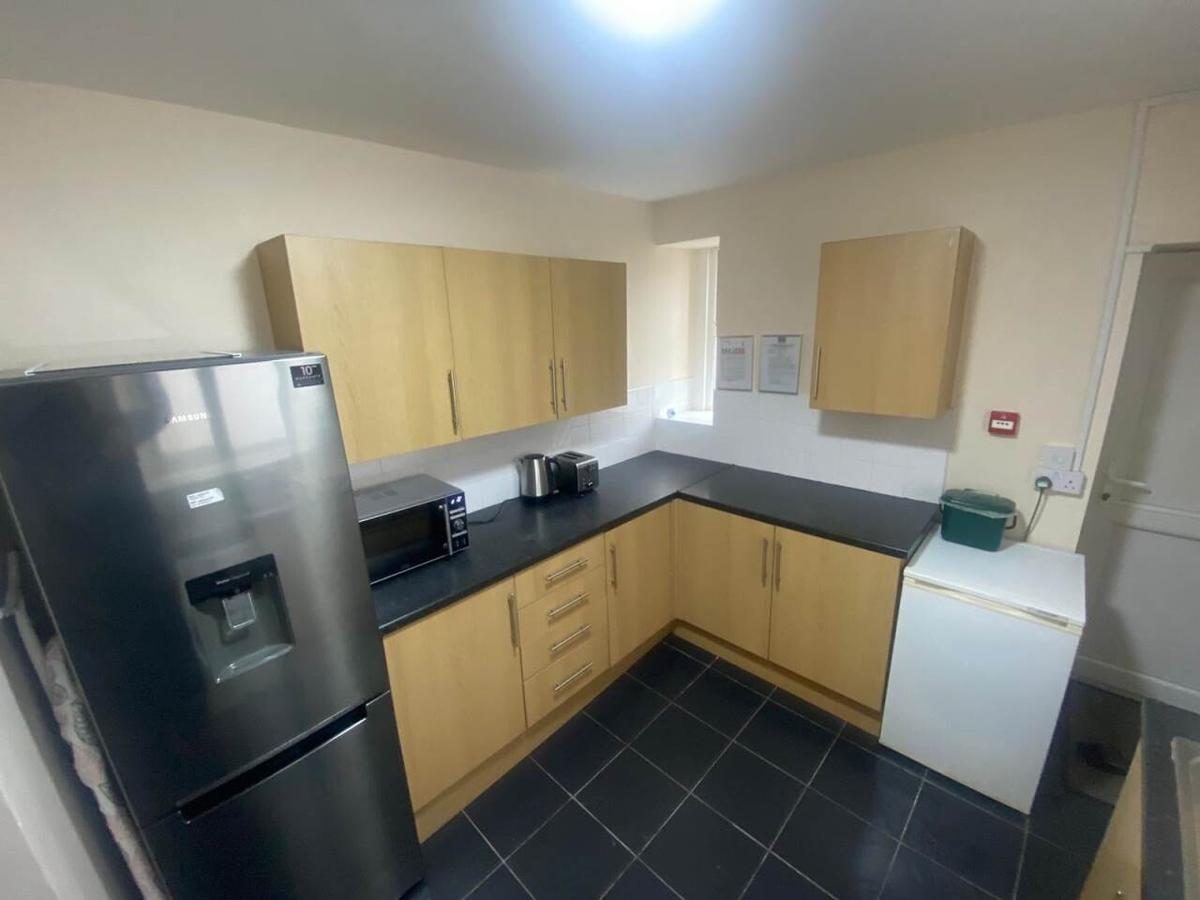 4 bedroom house for rent King Edwards Road, Brynmill, Swansea, SA1 4LL