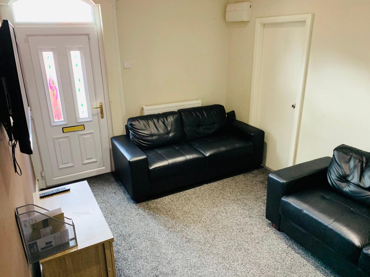 6 bedroom house for rent Hanover Street, StokeonTrent, ST5 1AU UniHomes