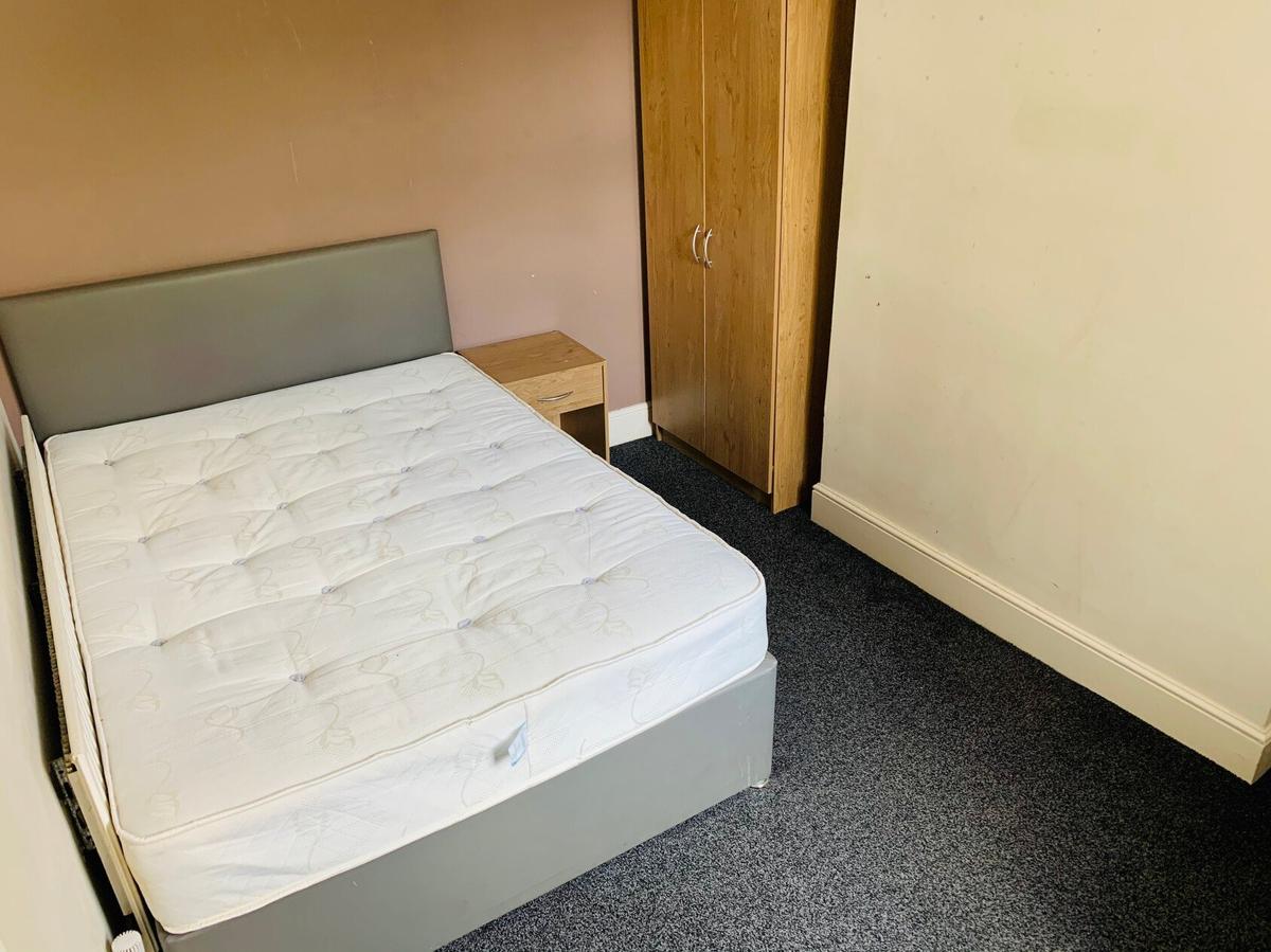 6 bedroom house for rent Hanover Street, StokeonTrent, ST5 1AU UniHomes