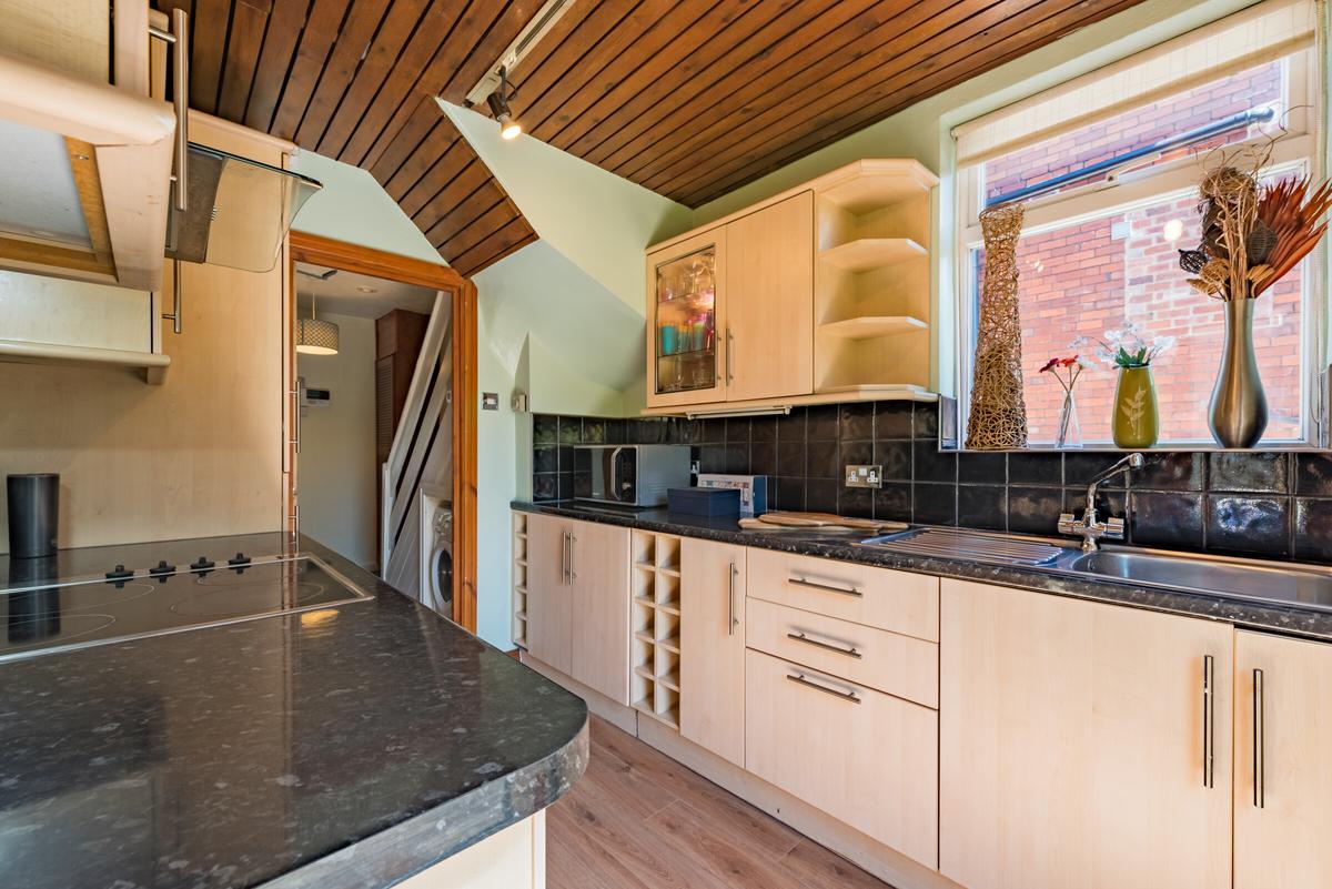 4 bedroom house for rent Springbank Crescent, Leeds, LS6 1AB UniHomes