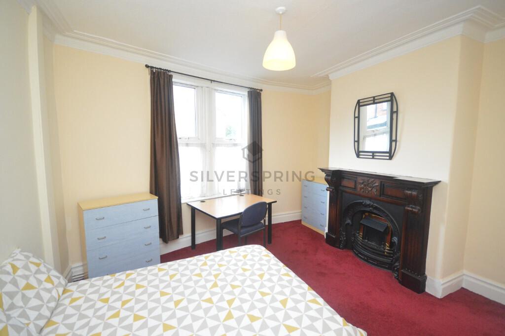 5 bedroom house for rent Headingley Avenue Leeds, LS6 3ER UniHomes