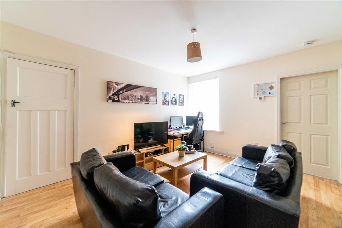 3 bedroom apartment for rent Sackville Road, Newcastle, NE6 5TB UniHomes