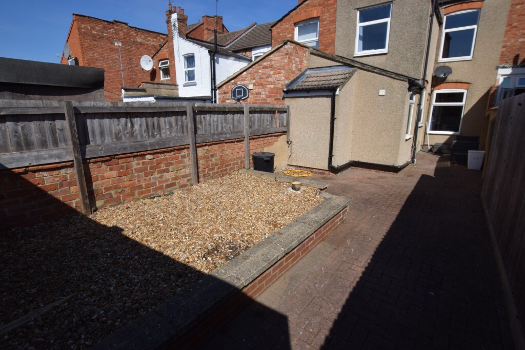 4 bedroom house for rent Perry Street, 24/25, Northampton, NN1 4HP