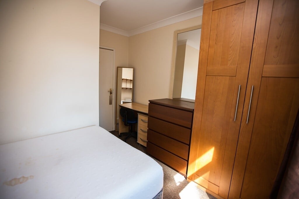 6 bedroom house for rent Sedgley Road, Bournemouth, BH9 2JW UniHomes