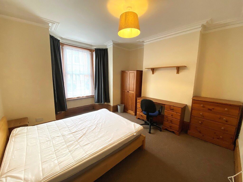 5 bedroom house for rent Sandringham Road Portsmouth, PO1 5DJ UniHomes