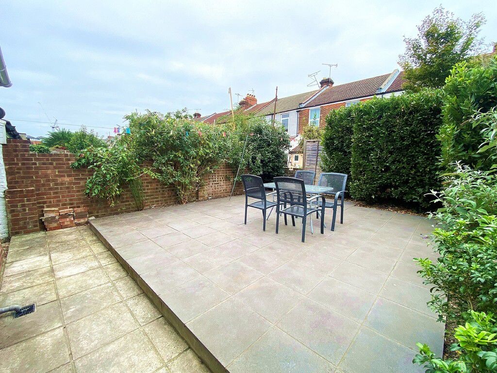 5 bedroom house for rent Sandringham Road Portsmouth, PO1 5DJ UniHomes