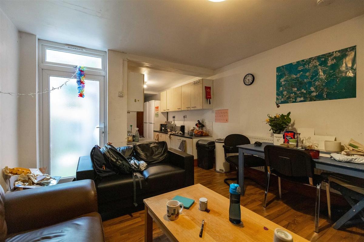 6 bedroom house for rent Luton Road Birmingham, B29 7BN UniHomes