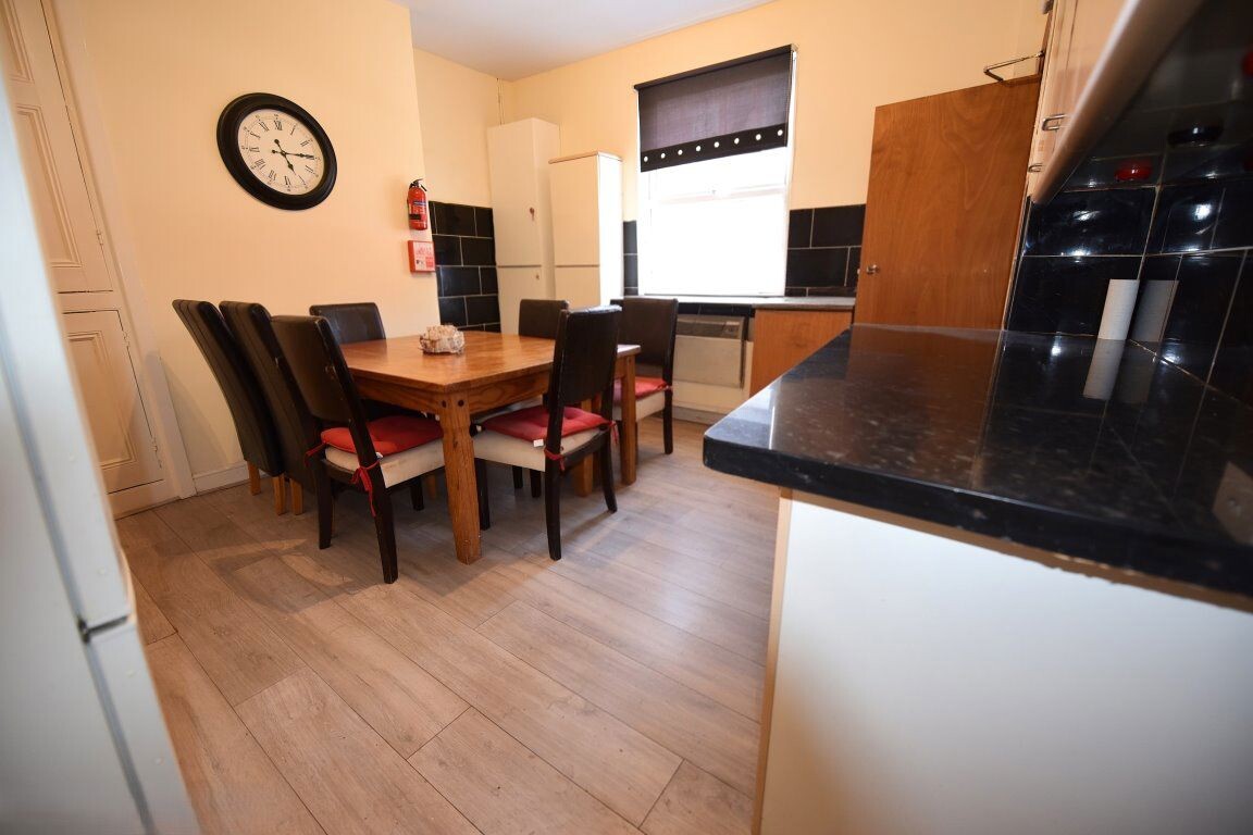 4 bedroom house on Branksome Place, Hyde Park, Leeds