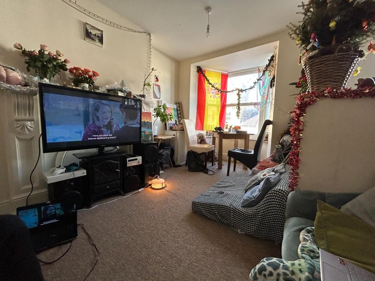 3 bedroom apartment for rent North Parade, Aberystwyth, SY23 2JH UniHomes