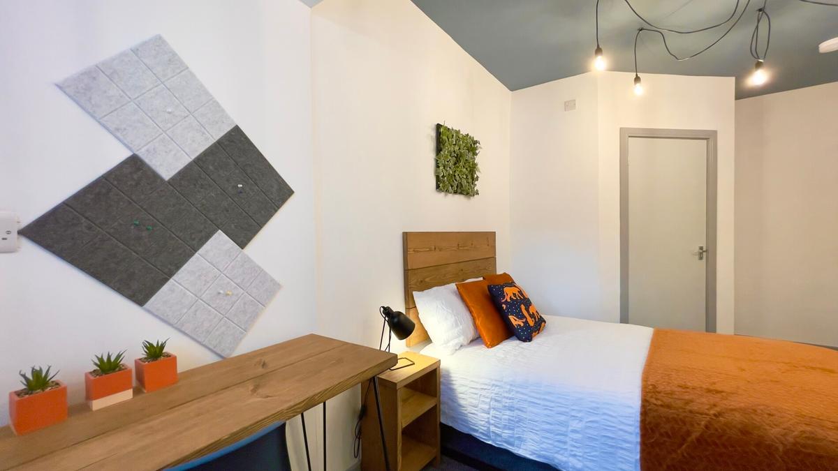 6 bedroom house for rent Hanover Street, StokeonTrent, ST5 1AU UniHomes