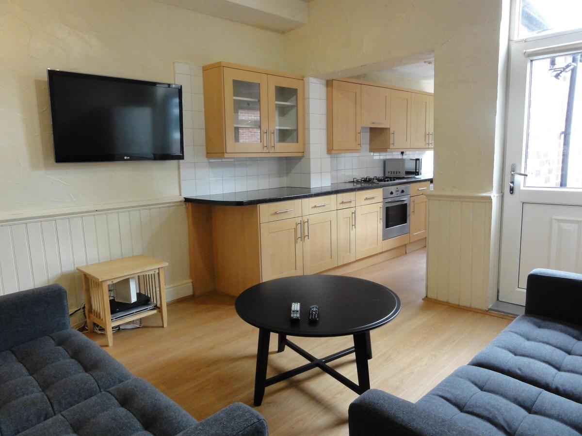 4 bedroom house on Alderson Place, Highfield, Sheffield