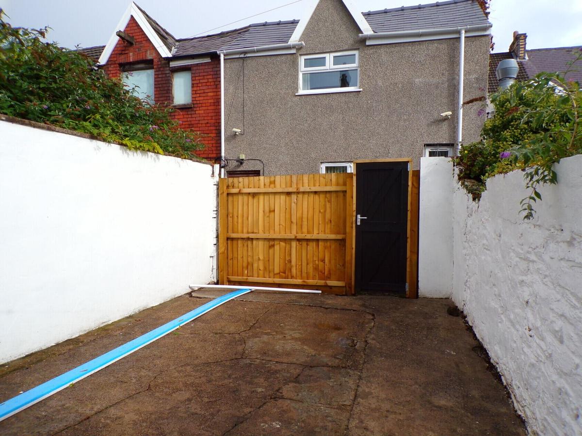 7 bedroom house for rent St. Helens Avenue, Swansea, SA1 4NE UniHomes