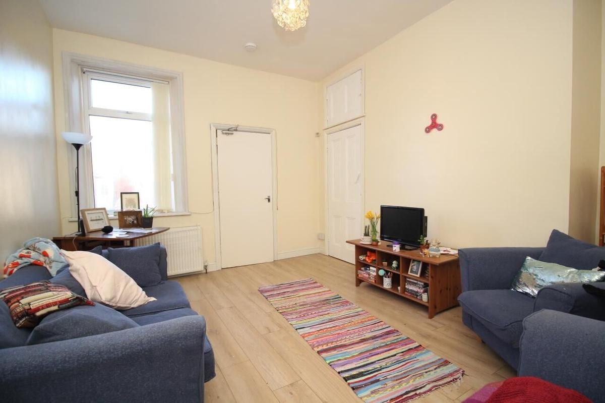 3 bedroom apartment for rent Heaton, Newcastle, NE6 5XY UniHomes