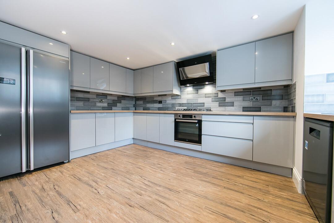 6 bedroom house on Lumley Avenue, Burley, Leeds