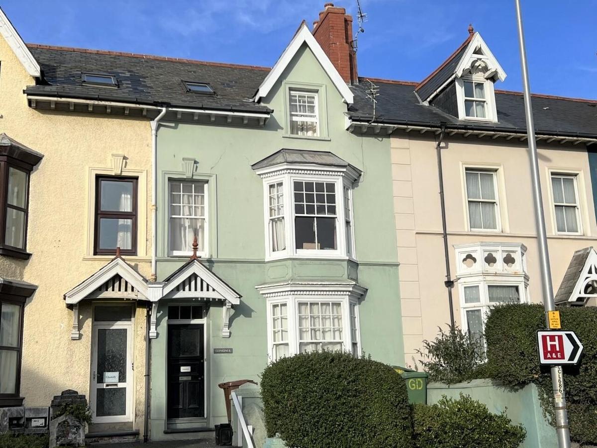 7 bedroom house for rent Penglais Terrace, Aberystwyth, SY23 2ET UniHomes