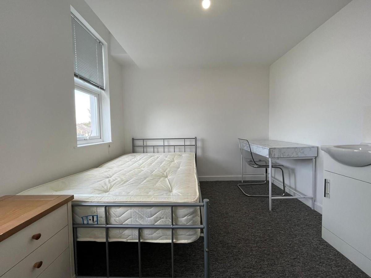 6 bedroom house for rent Hartington Place, Brighton, BN2 3LR UniHomes