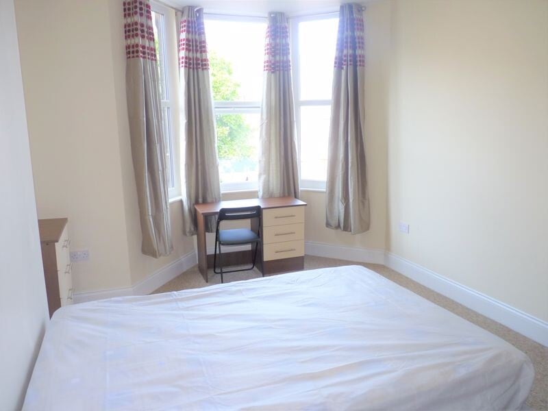 3 bedroom apartment for rent Amble Grove, Newcastle, NE2 1NY UniHomes