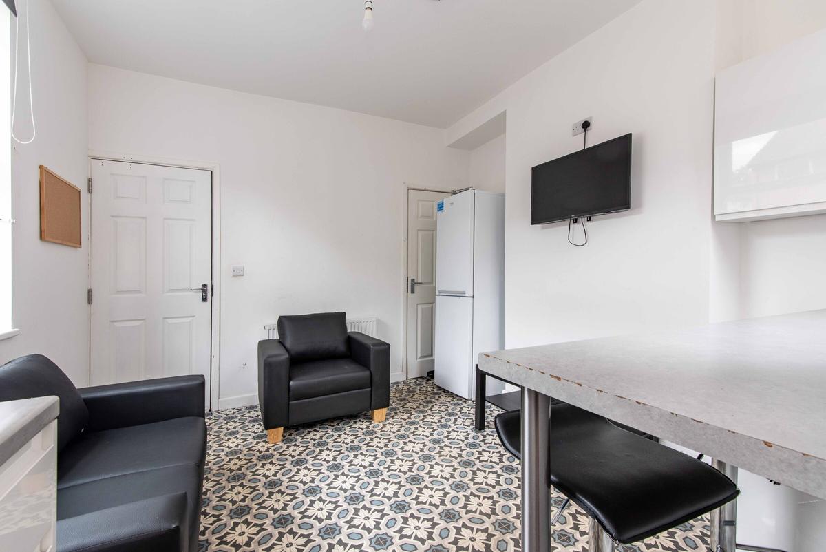 3 bedroom house for rent Lamartine Street Nottingham, NG3 1GQ UniHomes