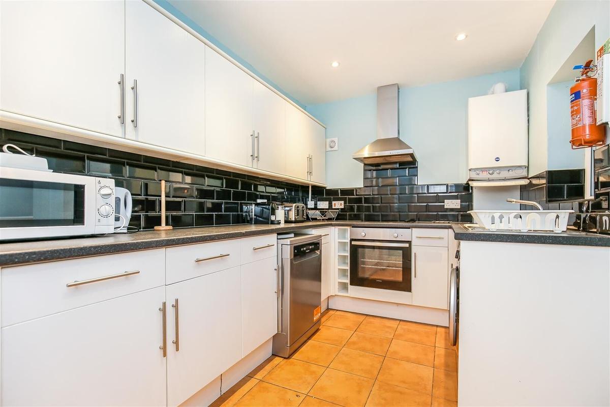 6 bedroom house for rent Larkspur Terrace, Newcastle, NE2 2DT UniHomes