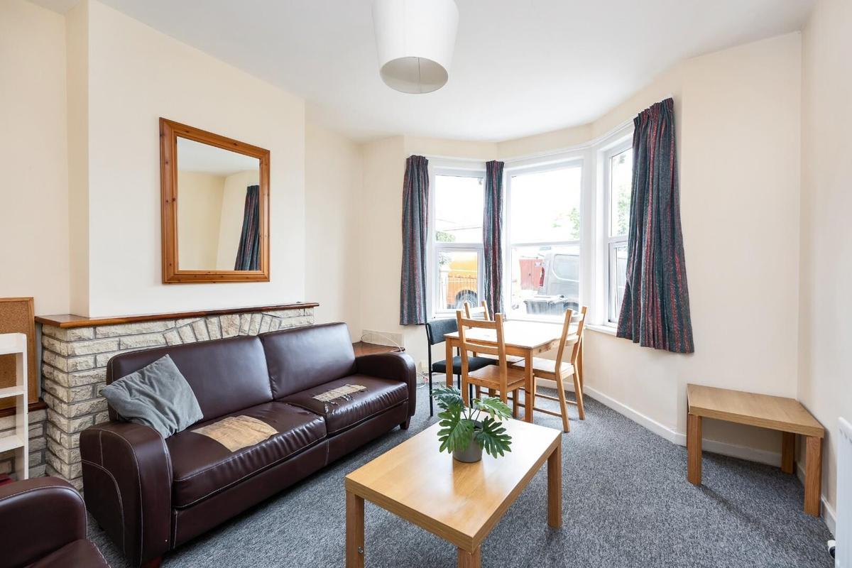 5 bedroom house for rent Shaftesbury Road, Bath, BA2 3LQ UniHomes